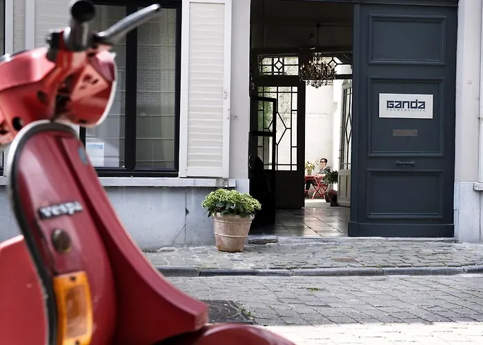 Ganda & Hotel Gent