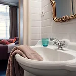 Ganda &